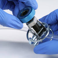 SQUEEZEE Professional Line Clamp in Hands Thumbnail