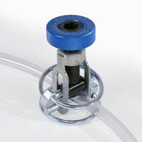 SQUEEZEE Professional Infusion Line Clamp Clamping a 6mm Hose Thumbnail